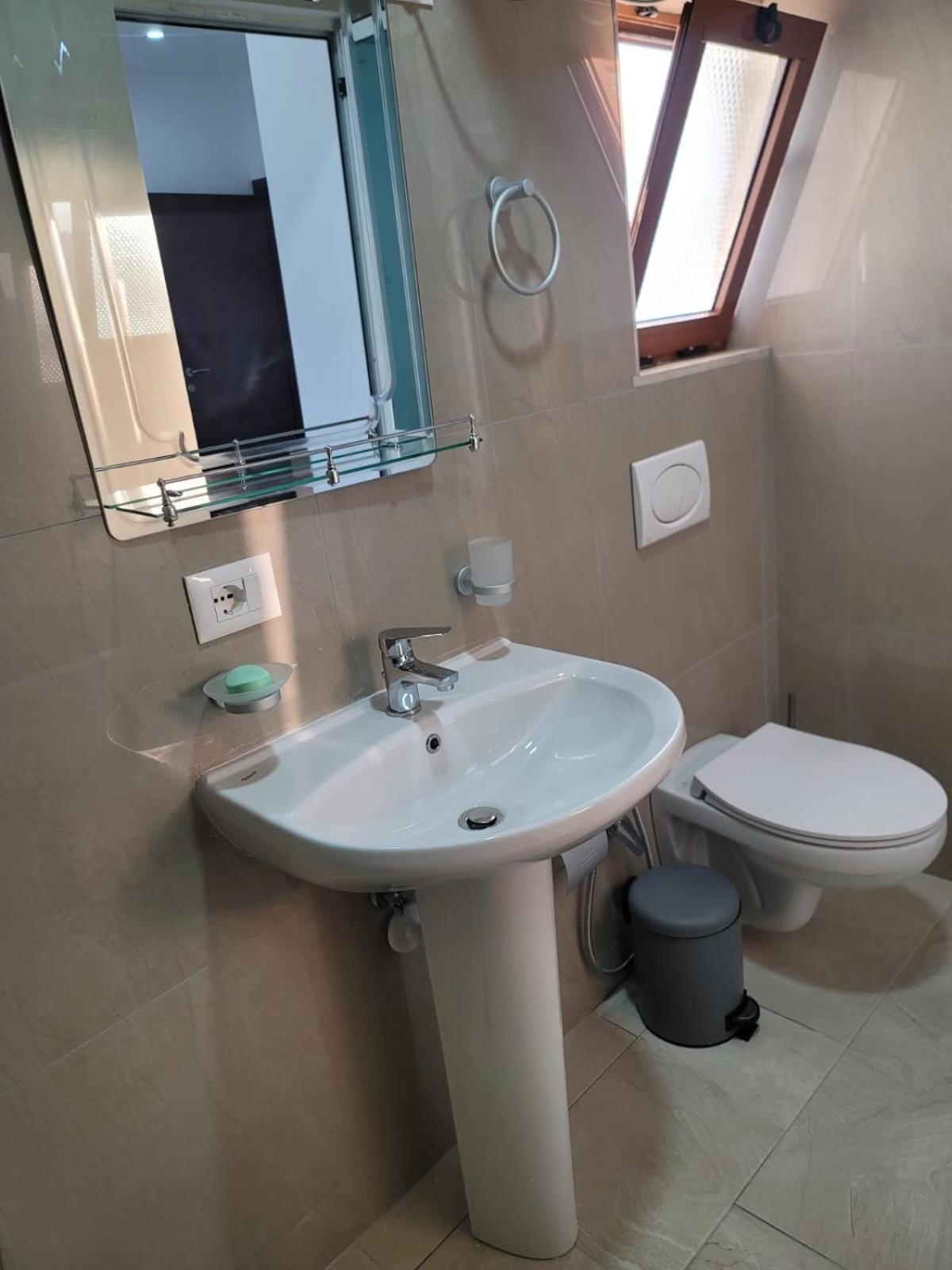 Caca Hotel Rinas Kültér fotó